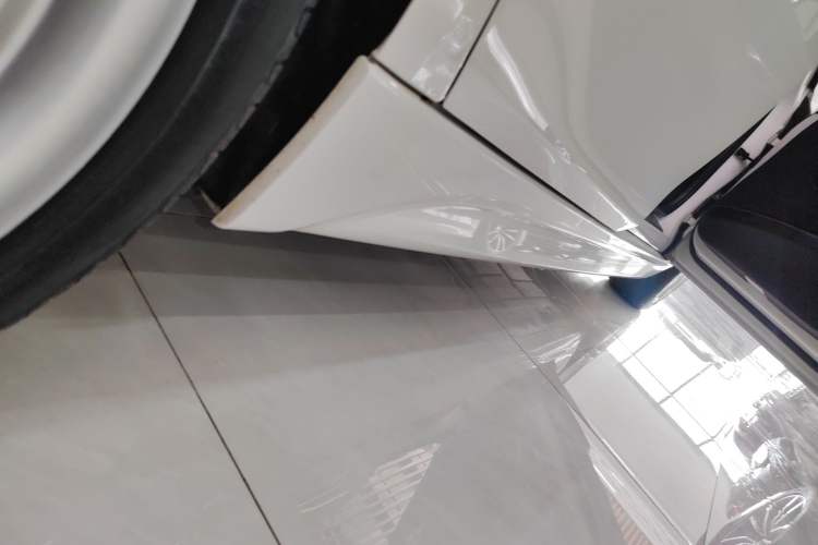 Used BMW 3 Series 2018 320Li Leading Model M Sport Package Right Side Sill