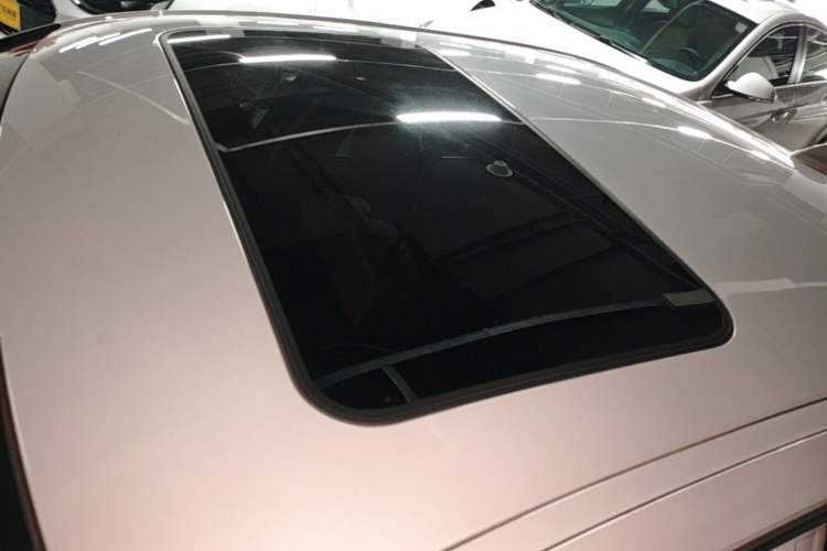 Used BMW 3 Series 2018 330Li xDrive Luxury Package Roof