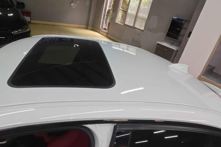 Used BMW 3 Series 2018 320i M Sport Package Roof