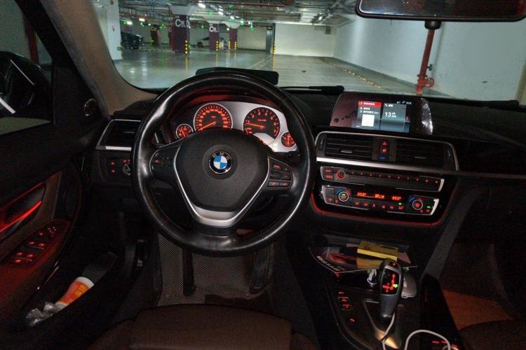 Used BMW 3 Series 2018 320Li Fashion Model Steering Wheel