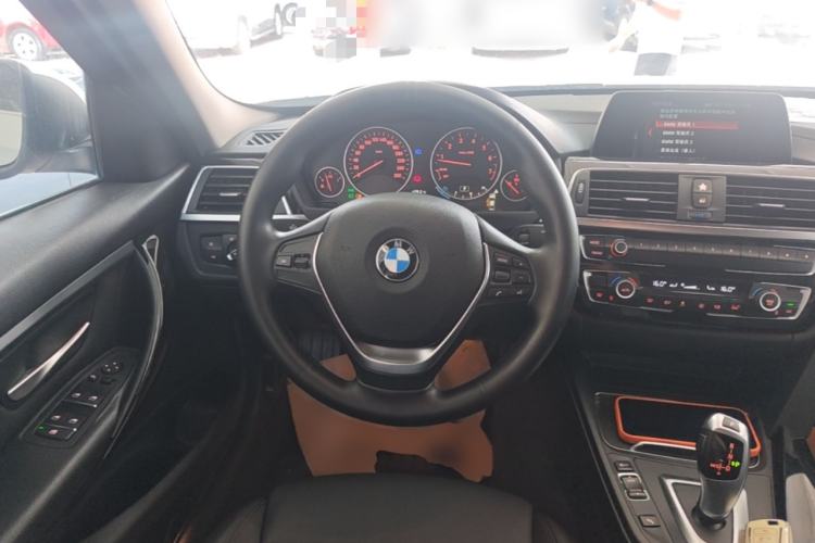 Used BMW 3 Series 2018 320Li Fashion Model Steering Wheel
