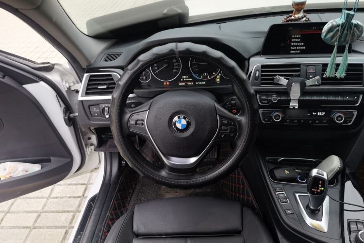 Used BMW 3 Series 2018 320Li Fashion Model Steering Wheel