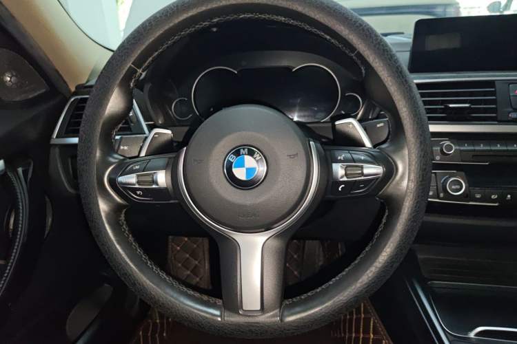 Used BMW 3 Series 2018 320Li M Sport Night Edition Steering Wheel