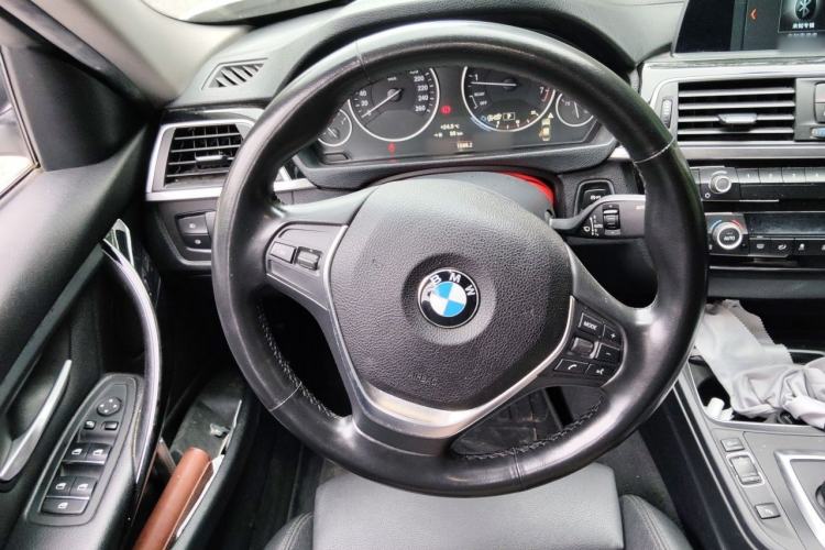 Used BMW 3 Series 2018 320Li Fashion Model Steering Wheel