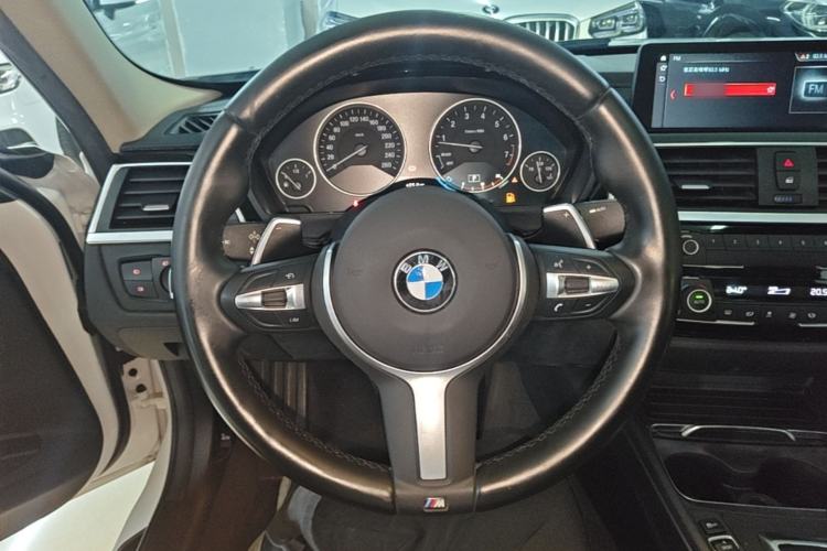 Used BMW 3 Series 2018 320Li Fashion Model Steering Wheel