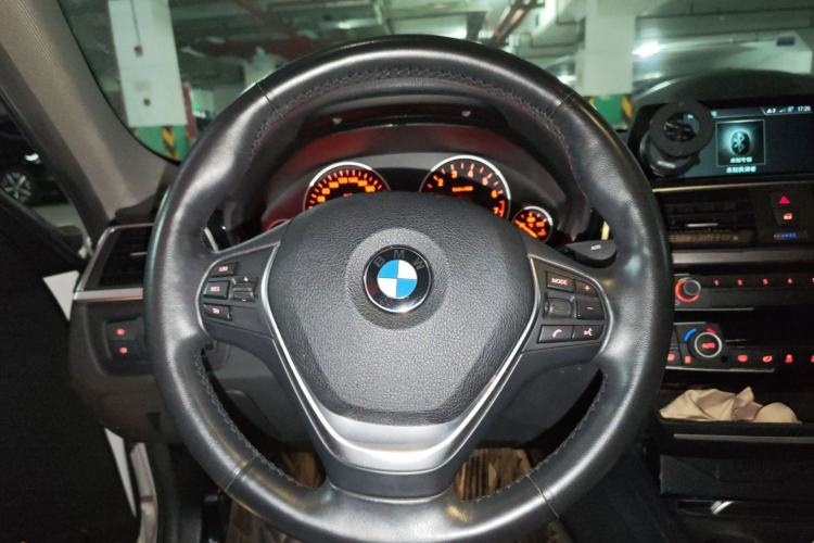 Used BMW 3 Series 2018 320Li Fashion Model Steering Wheel
