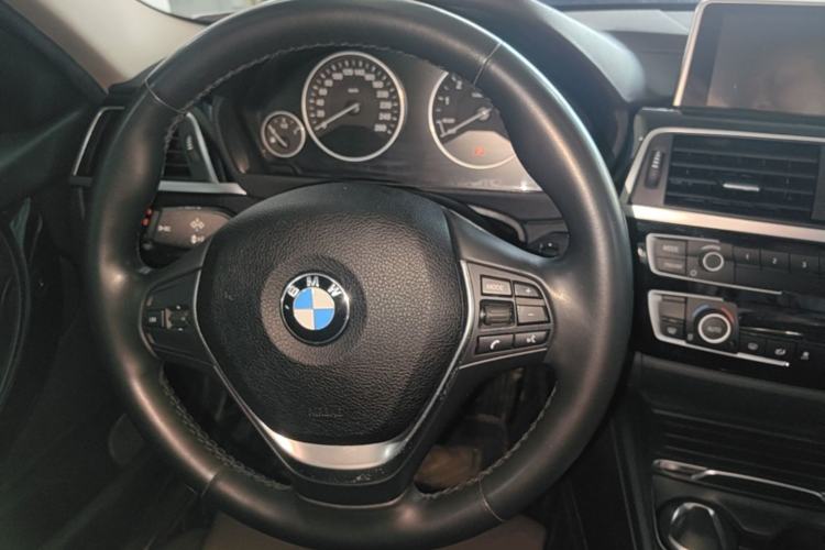 Used BMW 3 Series 2018 318Li Steering Wheel