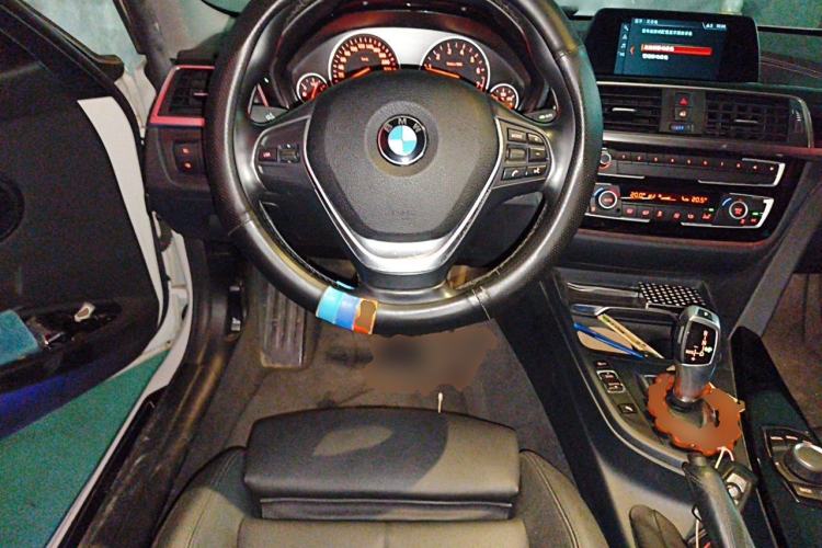 Used BMW 3 Series 2018 320Li Fashion Model Steering Wheel