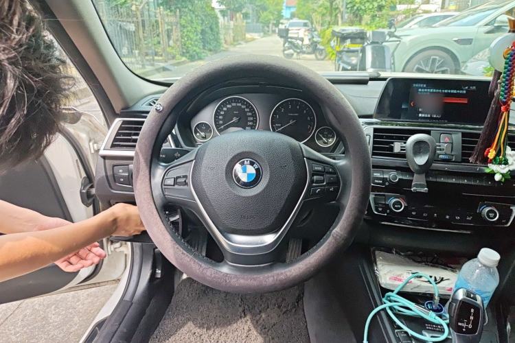 Used BMW 3 Series 2018 318Li Steering Wheel