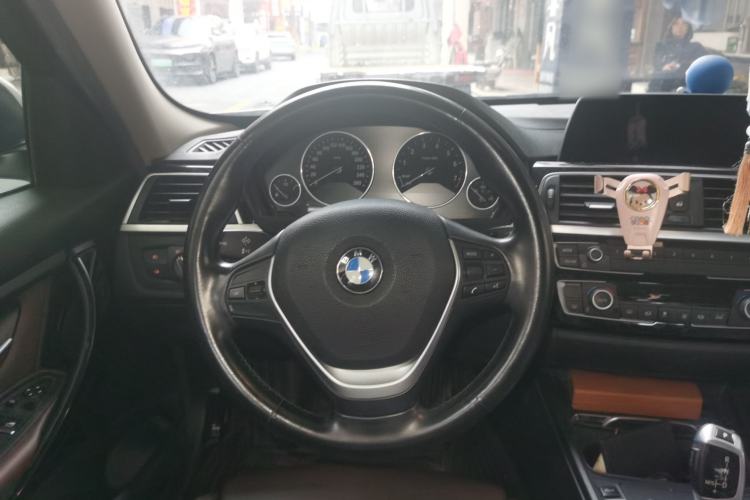 Used BMW 3 Series 2018 320Li Fashion Model Steering Wheel