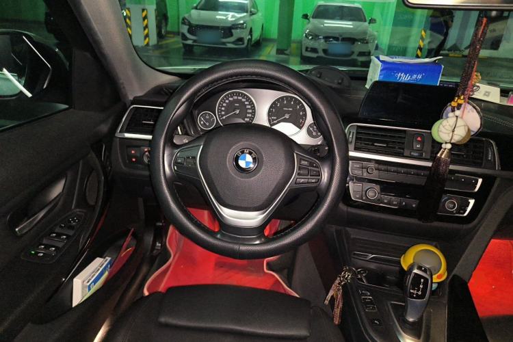 Used BMW 3 Series 2018 320Li Fashion Model Steering Wheel