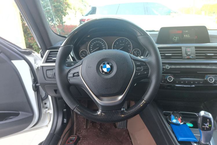 Used BMW 3 Series 2018 320Li Fashion Model Steering Wheel