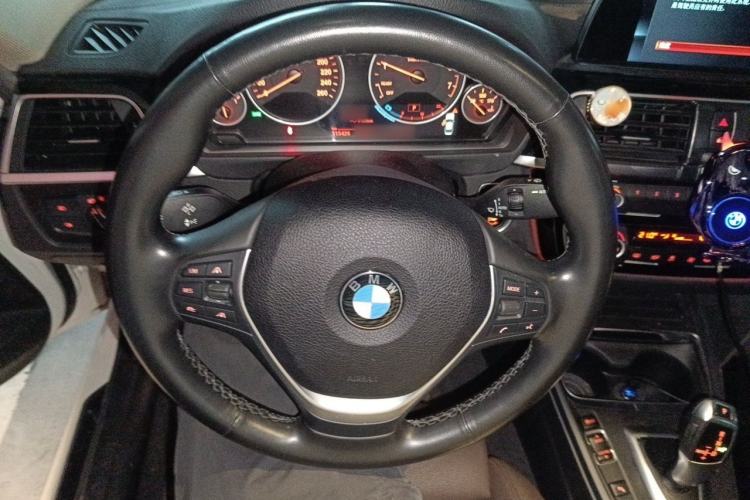 Used BMW 3 Series 2018 320Li Fashion Model Steering Wheel