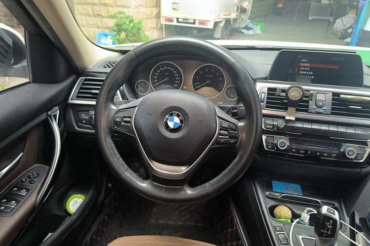 Used BMW 3 Series 2018 320Li Fashion Model Steering Wheel