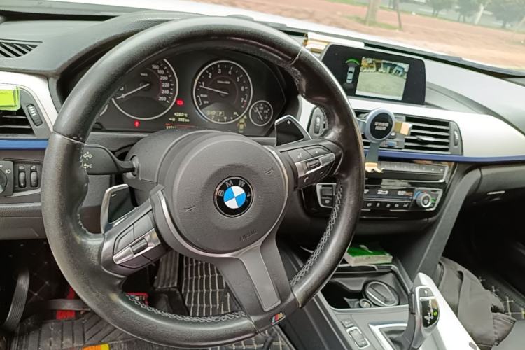 Used BMW 3 Series 2018 320i M Sport Package Steering Wheel