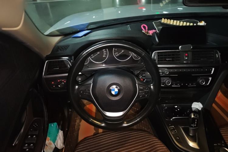 Used BMW 3 Series 2018 320Li Fashion Model Steering Wheel