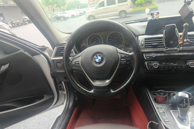 Used BMW 3 Series 2018 320Li Fashion Model Steering Wheel