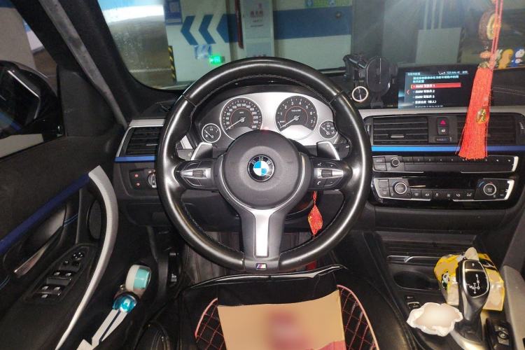 Used BMW 3 Series 2018 320i M Sport Package Steering Wheel