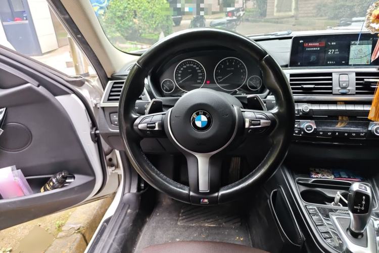 Used BMW 3 Series 2018 320Li Fashion Model Steering Wheel