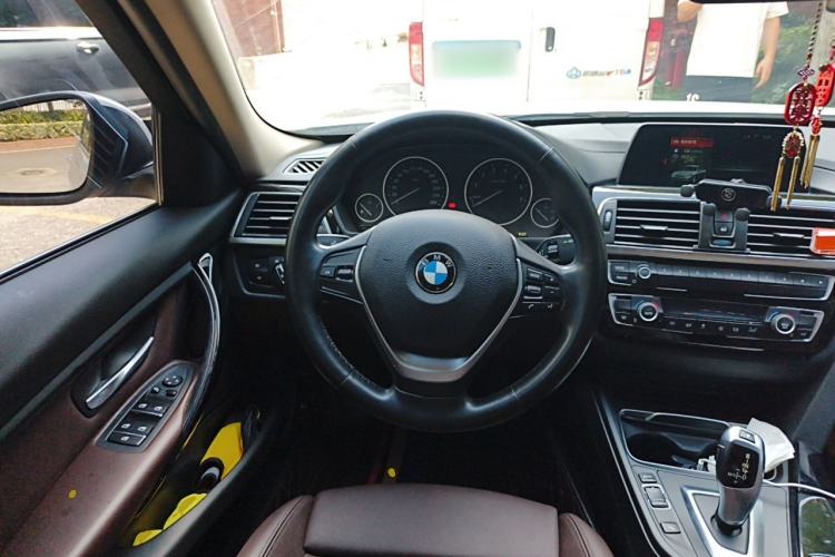 Used BMW 3 Series 2018 320Li Fashion Model Steering Wheel