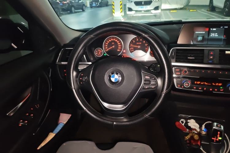 Used BMW 3 Series 2018 320Li Leading Luxury Package Steering Wheel