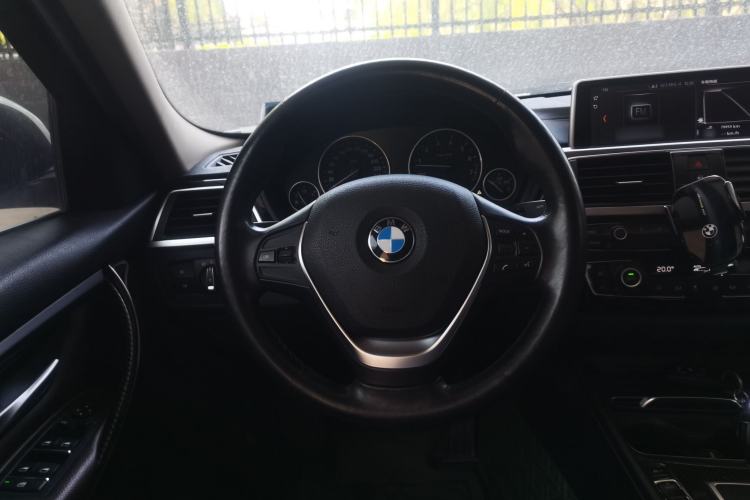 Used BMW 3 Series 2018 320Li Fashion Model Steering Wheel