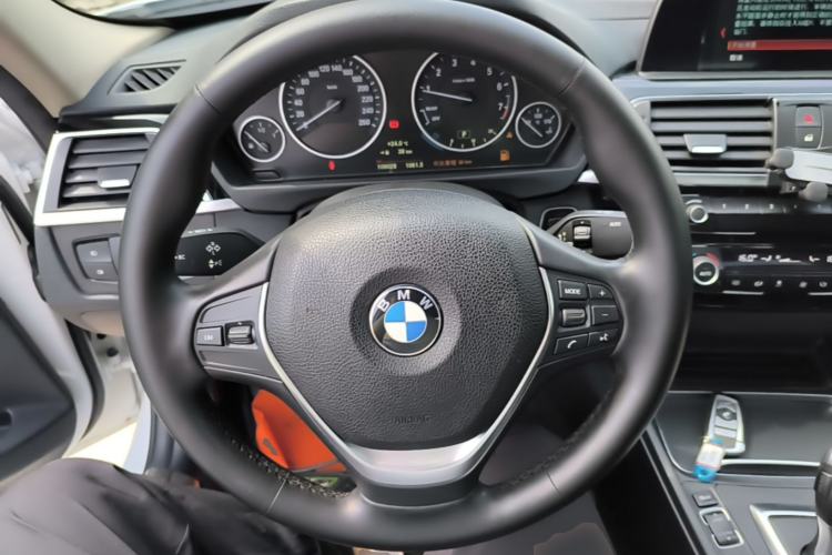 Used BMW 3 Series 2018 320Li Fashion Model Steering Wheel