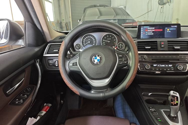 Used BMW 3 Series 2018 320Li Fashion Model Steering Wheel