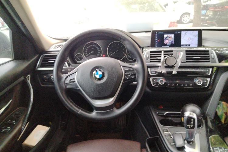 Used BMW 3 Series 2018 320Li xDrive Fashion Model Steering Wheel