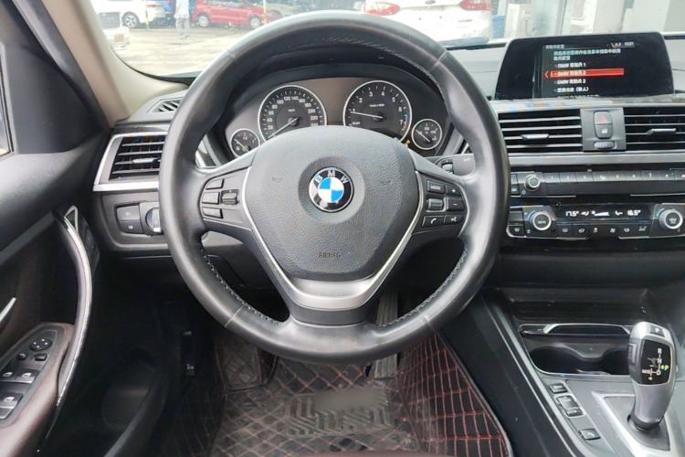 Used BMW 3 Series 2018 320Li Fashion Model Steering Wheel