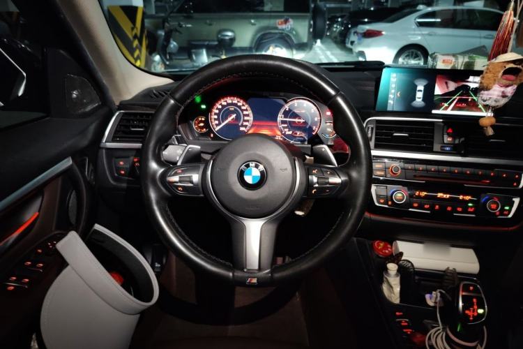 Used BMW 3 Series 2018 320Li M Sport Night Edition Steering Wheel