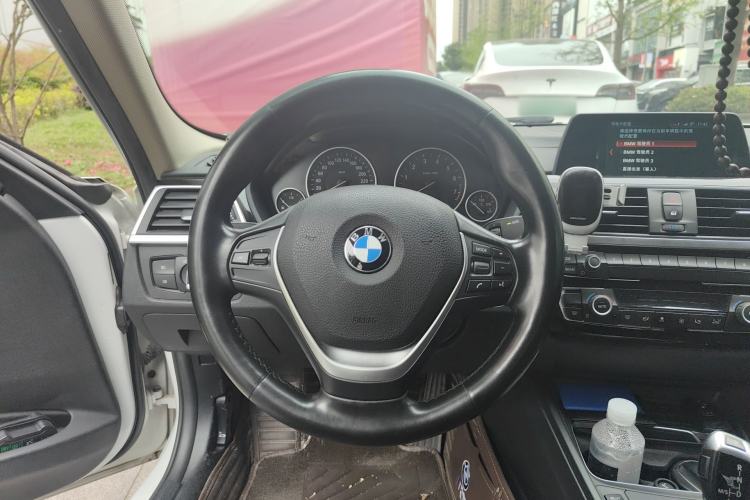 Used BMW 3 Series 2018 320Li Fashion Model Steering Wheel