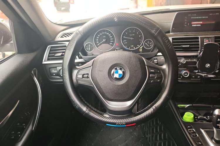 Used BMW 3 Series 2018 320Li Fashion Model Steering Wheel