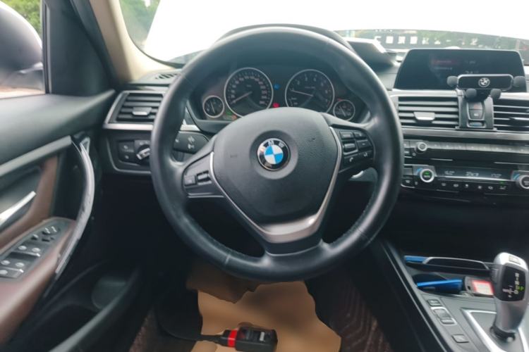 Used BMW 3 Series 2018 320Li Fashion Model Steering Wheel