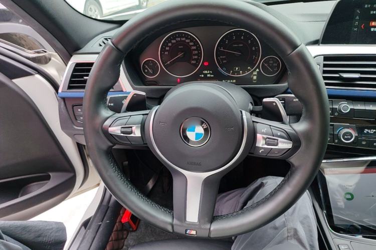 Used BMW 3 Series 2018 320i M Sport Package Steering Wheel