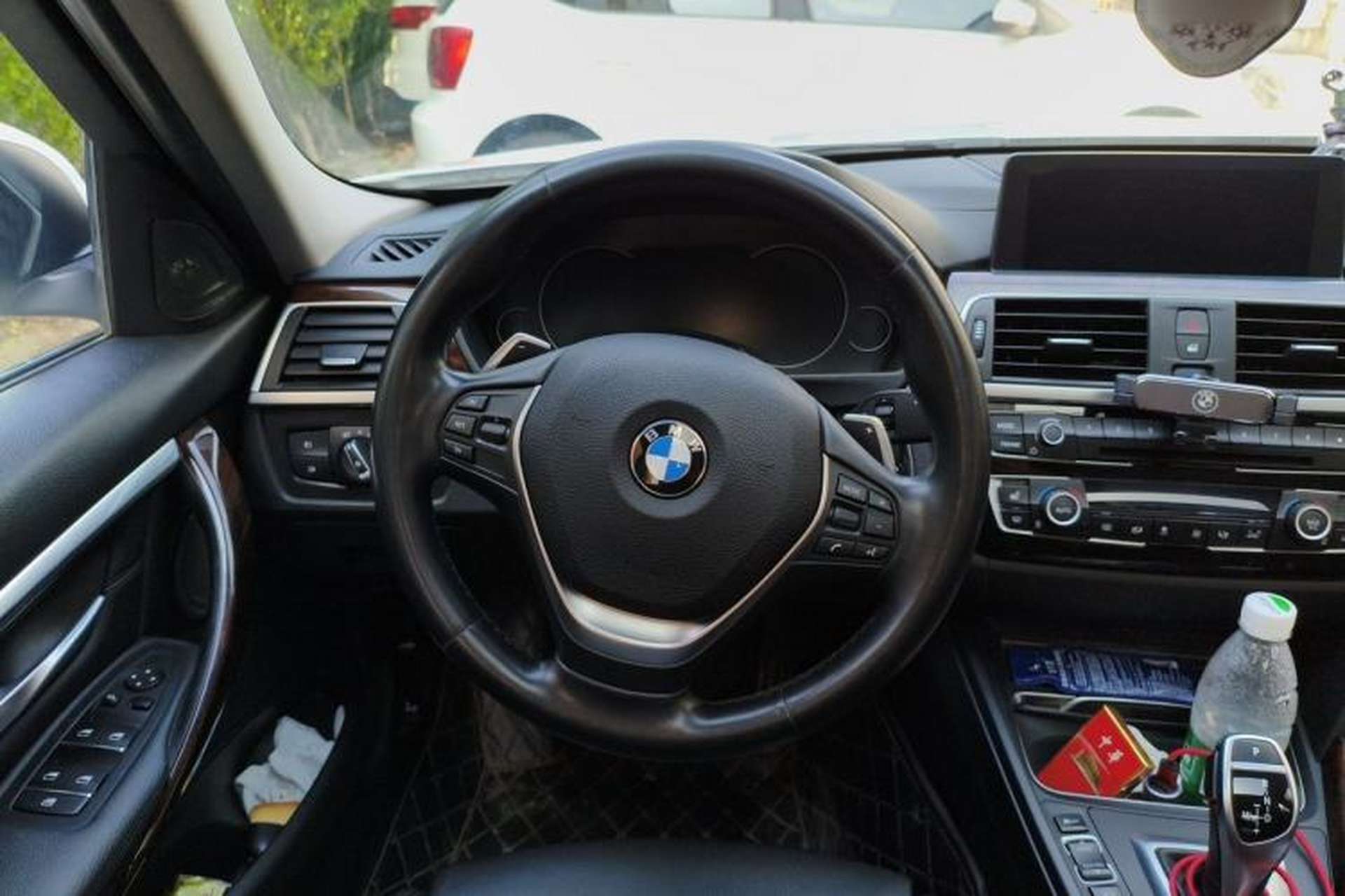 Used BMW 3 Series 2018 330Li xDrive Luxury Package Steering Wheel