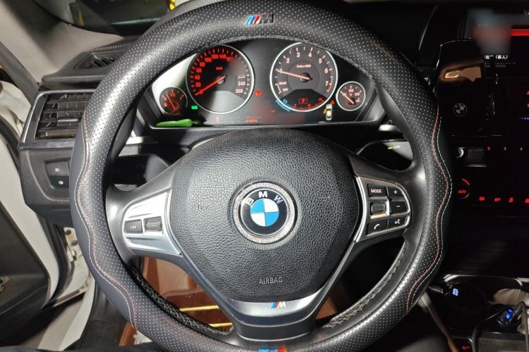 Used BMW 3 Series 2018 320Li Fashion Model Steering Wheel