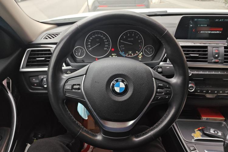 Used BMW 3 Series 2018 320Li Fashion Model Steering Wheel