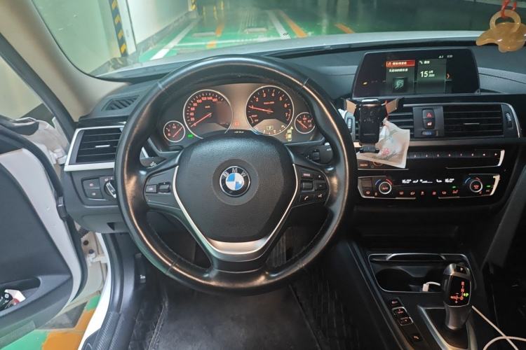Used BMW 3 Series 2018 320Li Fashion Model Steering Wheel