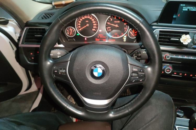 Used BMW 3 Series 2018 320Li Fashion Model Steering Wheel