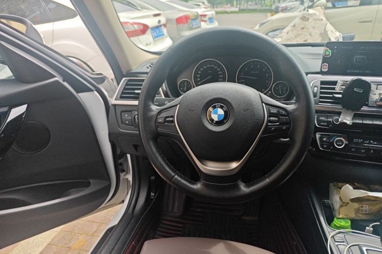 Used BMW 3 Series 2018 320Li Fashion Model Steering Wheel
