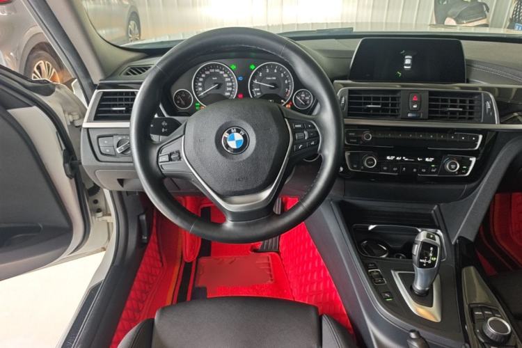 Used BMW 3 Series 2018 318Li Steering Wheel