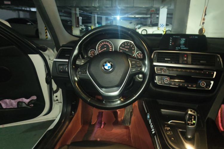 Used BMW 3 Series 2018 320Li Fashion Model Steering Wheel