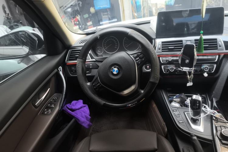 Used BMW 3 Series 2018 320Li Fashion Model Steering Wheel