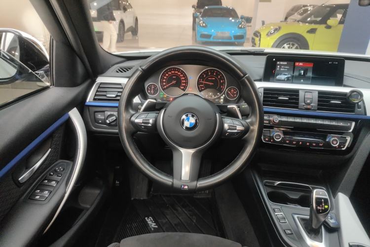 Used BMW 3 Series 2018 320i M Sport Package Steering Wheel