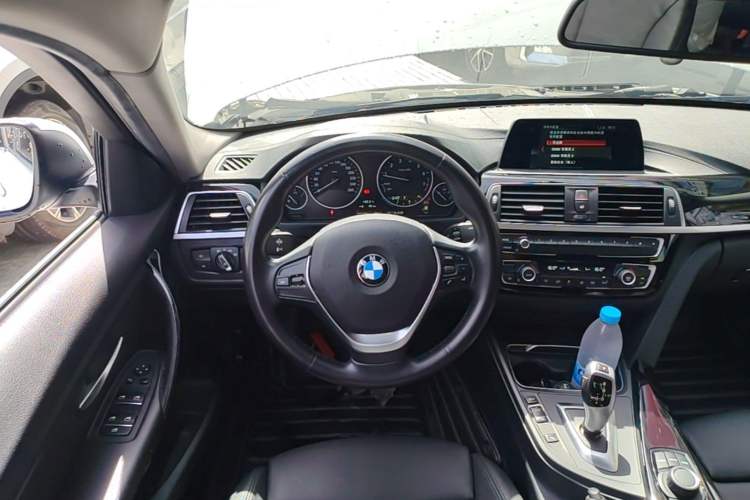 Used BMW 3 Series 2018 320Li Fashion Model Steering Wheel