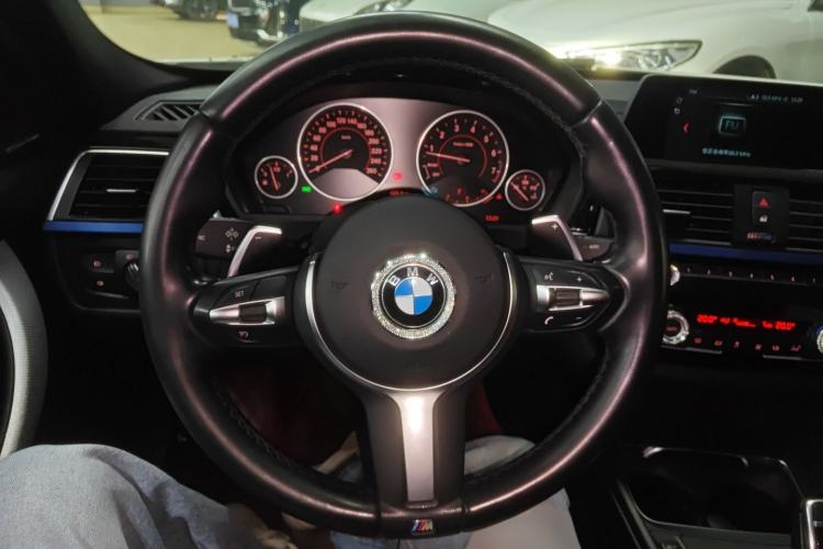 Used BMW 3 Series 2018 320i M Sport Package Steering Wheel
