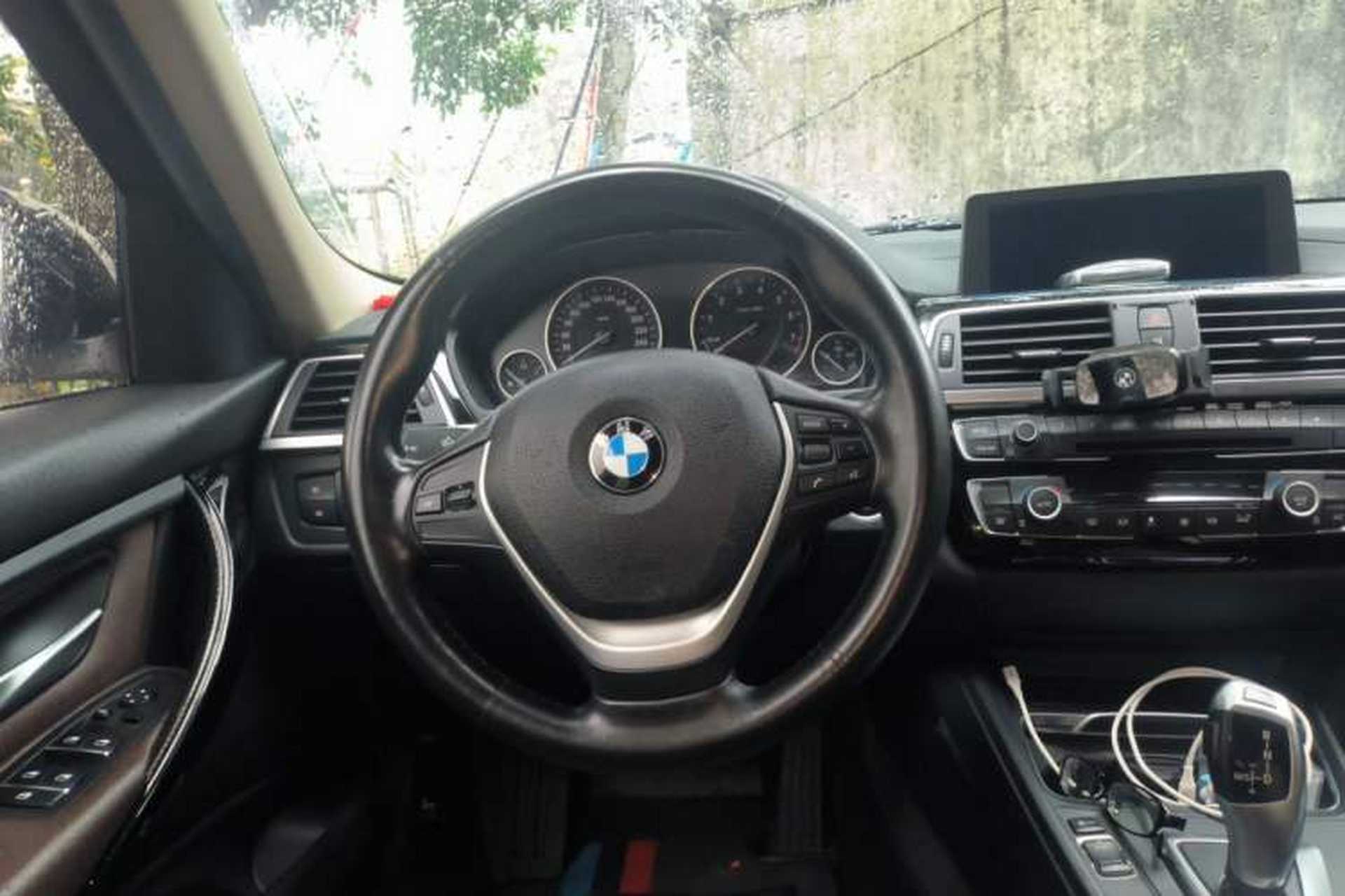 Used BMW 3 Series 2018 320Li Fashion Model Steering Wheel