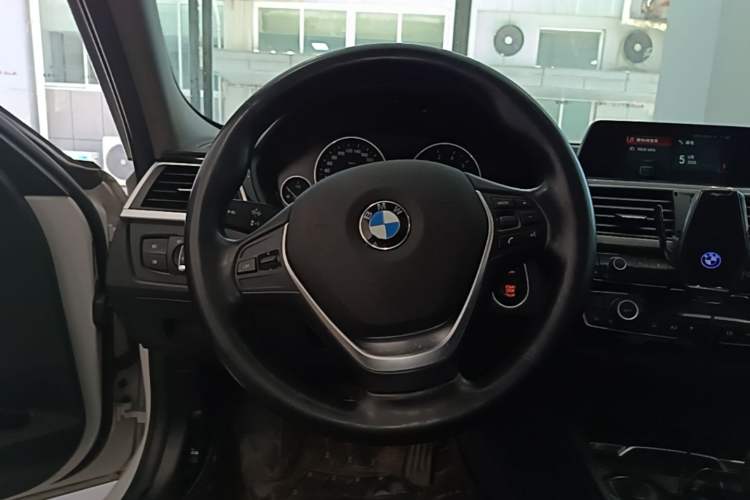 Used BMW 3 Series 2018 318Li Steering Wheel