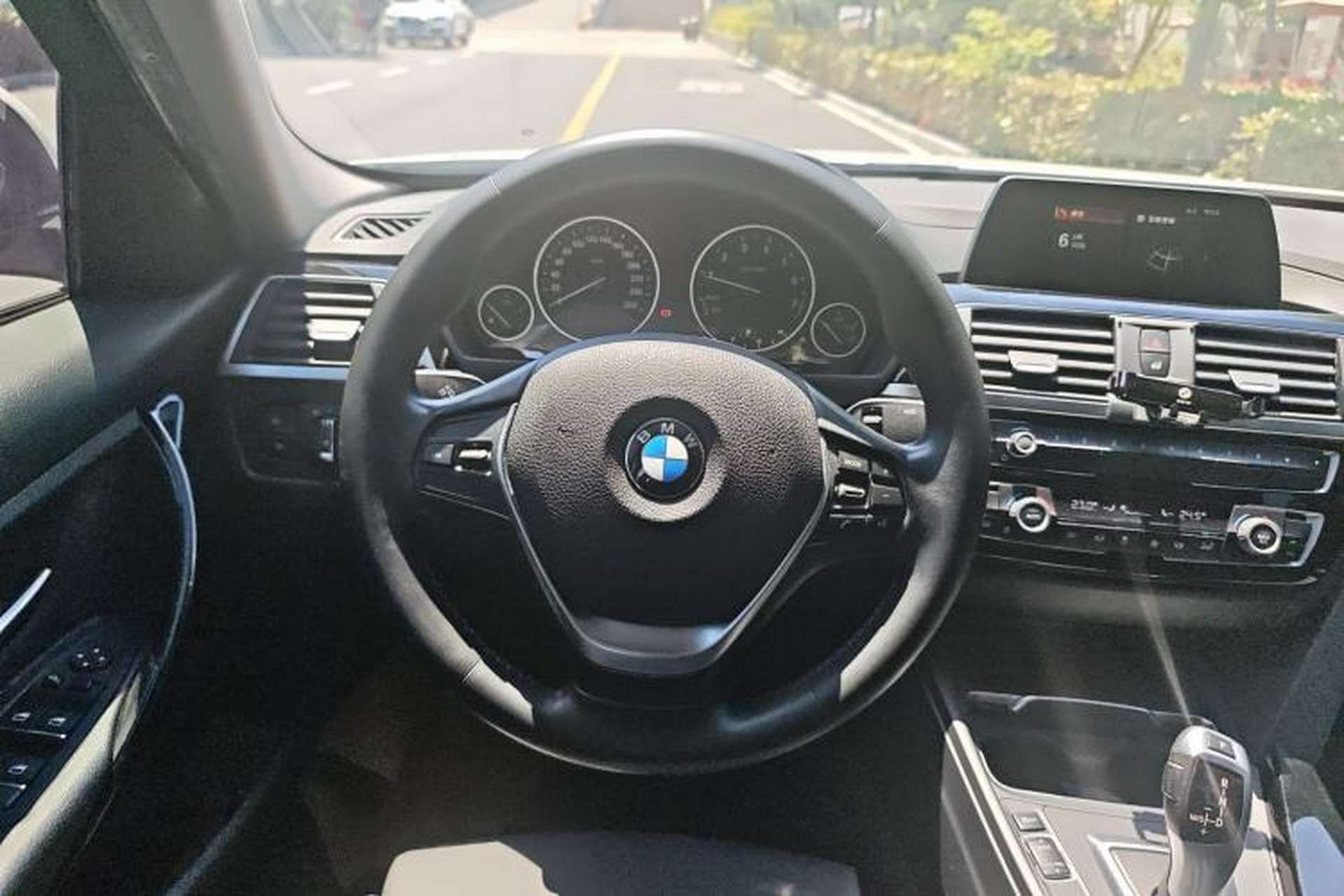Used BMW 3 Series 2018 318i Steering Wheel